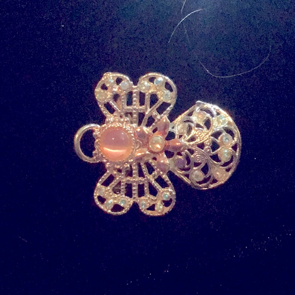 1940s Art Deco pin